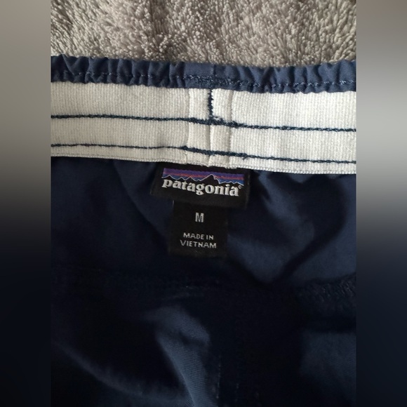 Patagonia Men's Navy Athletic Shorts - Picture 3 of 3